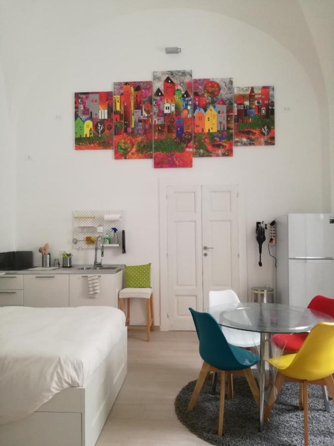 House Of Colors Apartment Bari Exterior photo
